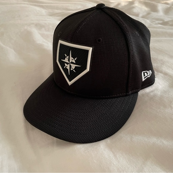 New Era Seattle Mariners Fitted Hat - Picture 1 of 4